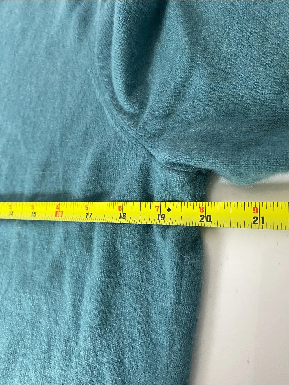 L.L. Bean Women's Classic Cashmere Crewneck Teal Green 1X Fitted - Picture 7 of 8